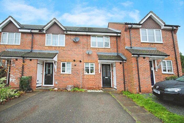 2 Bedroom Terraced House For Sale In Gisburne Way, Watford, WD24