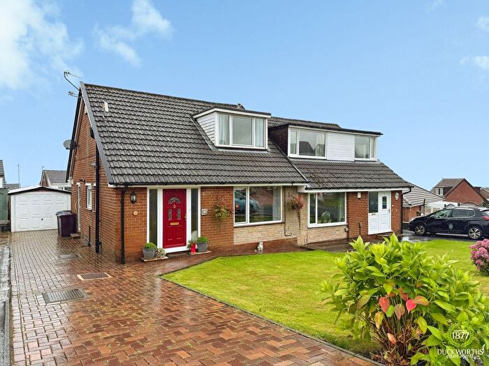 3 Bedroom Semi Detached House For Sale In Westbury Close, Burnley, BB10