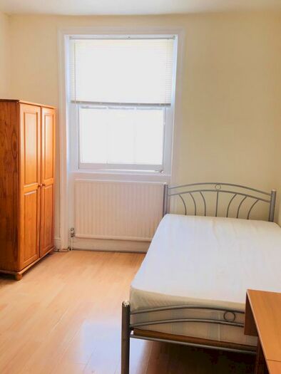 Studio To Rent In Devonshire Terrace, Bayswater/Paddington, London, W2