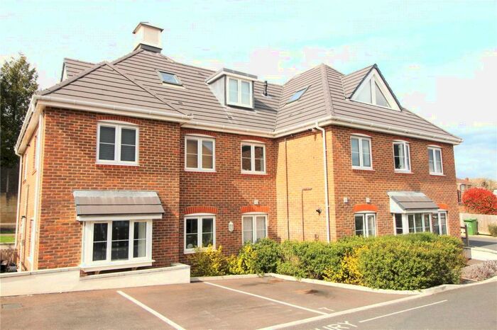 2 Bedroom Apartment To Rent In Redbury Drive, Park Gate, Southampton, Hampshire, SO31
