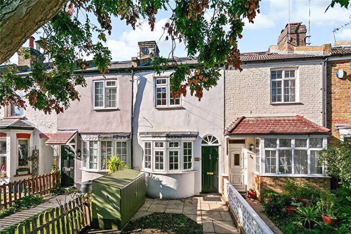 3 Bedroom Terraced House To Rent In St Georges Road, Richmond, Surrey, TW9