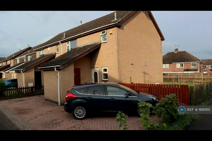 3 Bedroom Semi-Detached House To Rent In Lancaster Road, Hucknall, Nottingham, NG15