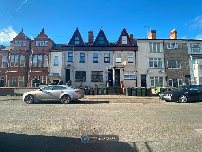 3 Bedroom Maisonette To Rent In Lea Street, Kidderminster, DY10