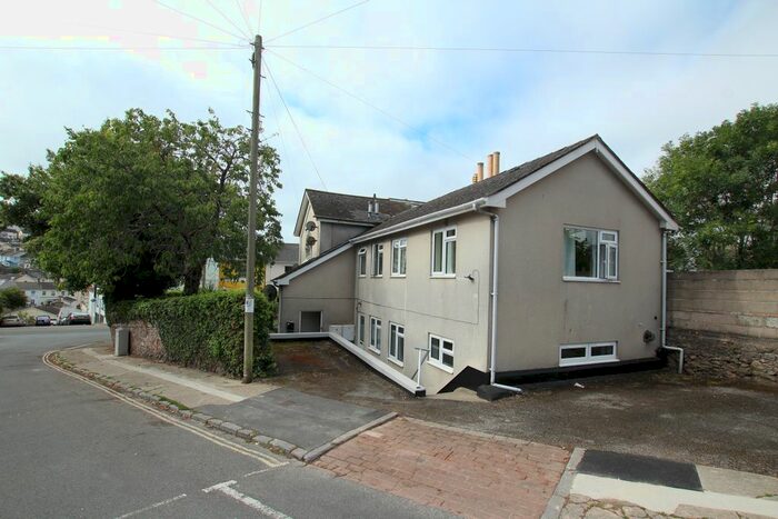 2 Bedroom Flat To Rent In Highbury Road, Torquay, TQ1