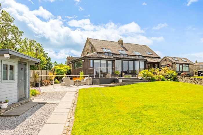 4 Bedroom Semi-Detached House For Sale In Jagger Lane, Emley, Huddersfield, HD8