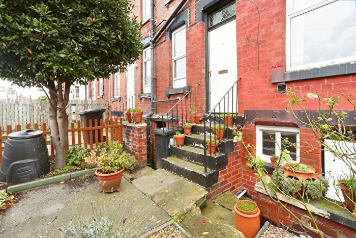 2 Bedroom Terraced House For Sale In Ashton Road, Leeds, LS8