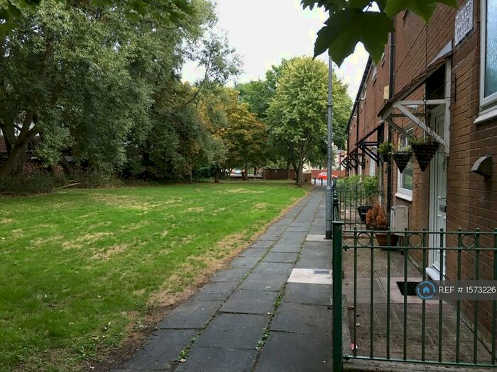 2 Bedroom End Of Terrace House To Rent In Holker Close, Manchester, M13