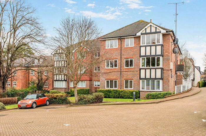 2 Bedroom Apartment For Sale In Normanton Road, South Croydon, CR2