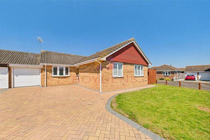 3 Bedroom Bungalow To Rent In Hunt Way, Kirby Cross, CO13