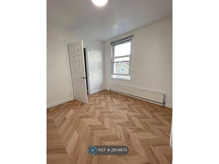 3 Bedroom Detached House To Rent In Bellvue Park Brislinton, Bristol, BS4