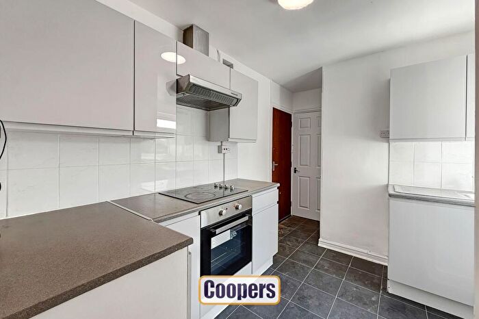2 Bedroom Flat To Rent In Albany Road, Coventry, CV5