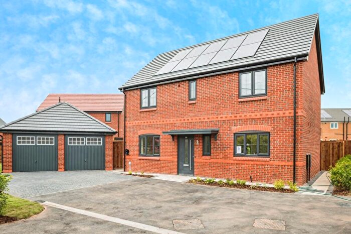 4 Bedroom Detached House For Sale In Stoneley Road, Crewe, CW1