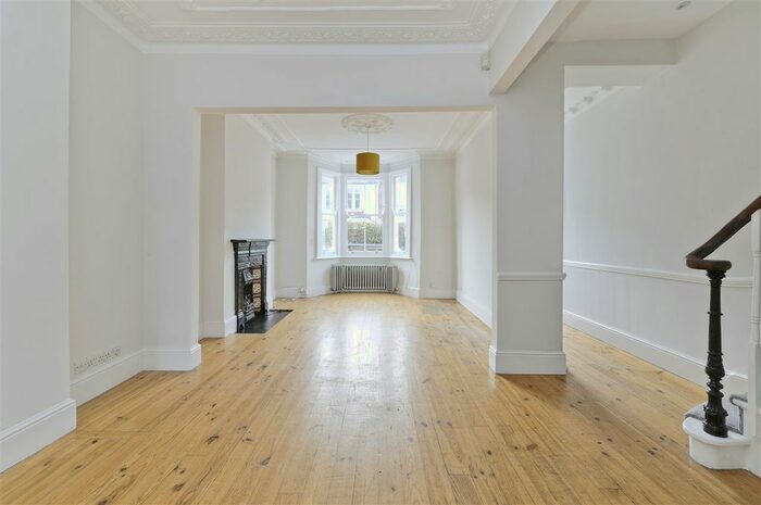 4 Bedroom Terraced House To Rent In Hadyn Park Road, London, W12