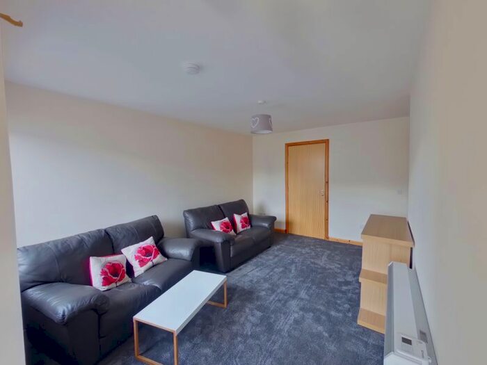 2 Bedroom Flat To Rent In Orkney View, Thurso, KW14