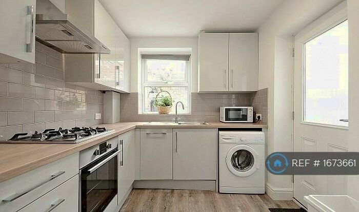 4 Bedroom Terraced House To Rent In Langdon Street, Sheffield, S11