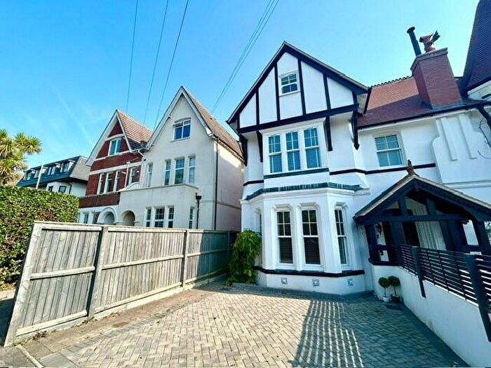 4 Bedroom House To Rent In Alumhurst Road, Alum Chine, BH4