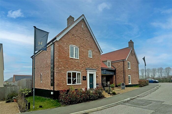 3 Bedroom Link Detached House For Sale In Sicklesmere Road, Bury St Edmunds, Suffolk, IP33