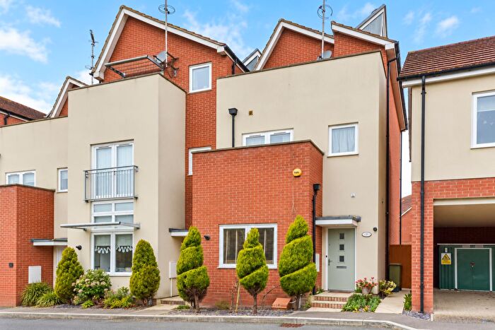 3 Bedroom Semi-Detached House For Sale In Carradine Crescent, Oxley Park, Milton Keynes, MK4