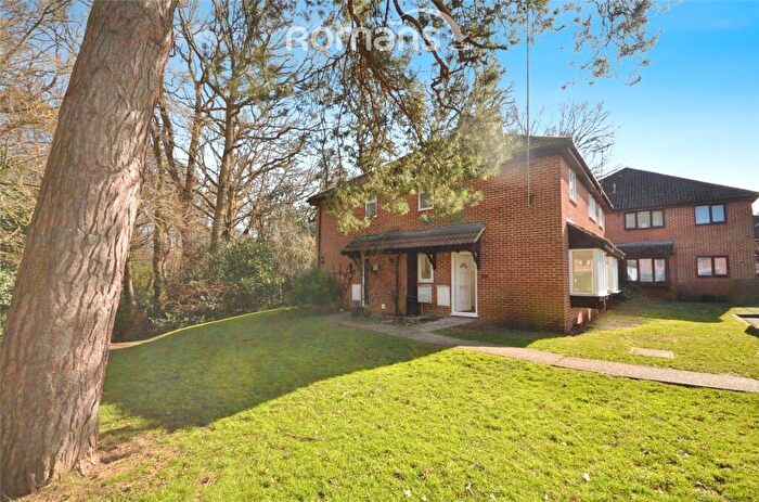 1 Bedroom Semi-Detached House To Rent In Langtons Meadow, Farnham Common, SL2