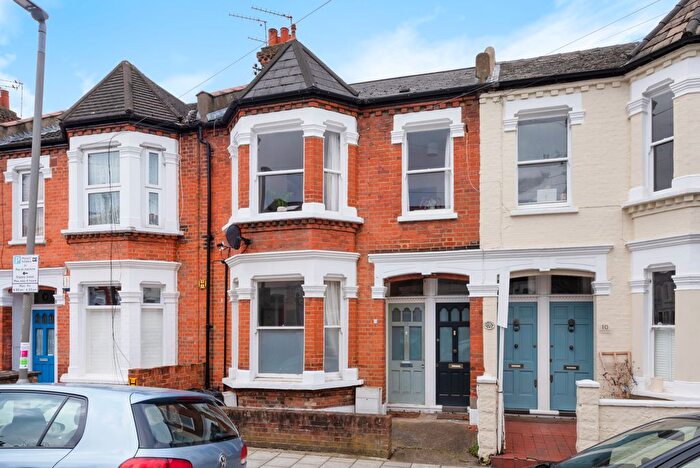 1 Bedroom Flat To Rent In Daphne Street, London, SW18