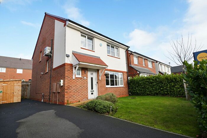 4 Bedroom Detached House For Sale In Garrett Meadow, Tyldesley, M29
