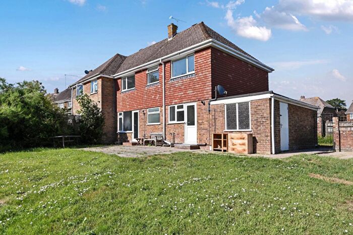 4 Bedroom Semi-Detached House To Rent In Mill Road, Rye, TN31