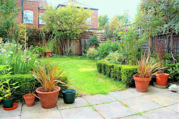 3 Bedroom Semi-Detached House For Sale In Warren Road, Colliers Wood, London, SW19