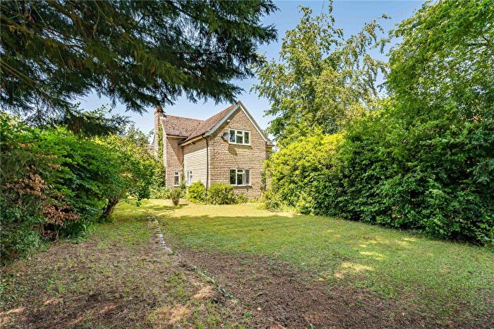 Maisonette For Sale In Manor Close, Cassington, OX29