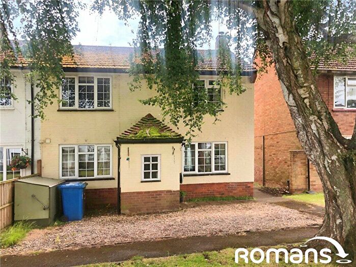 3 Bedroom End Of Terrace House For Sale In Shepherds Close, Hurley, Maidenhead, SL6