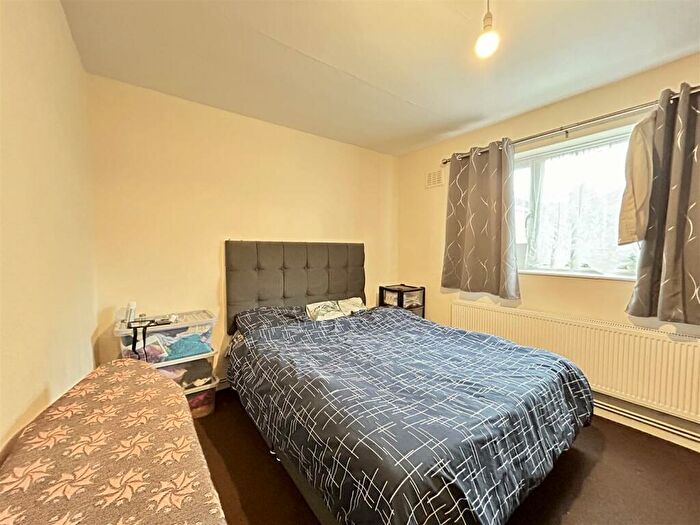 2 Bedroom Apartment To Rent In Little Grove Field, Harlow, CM19