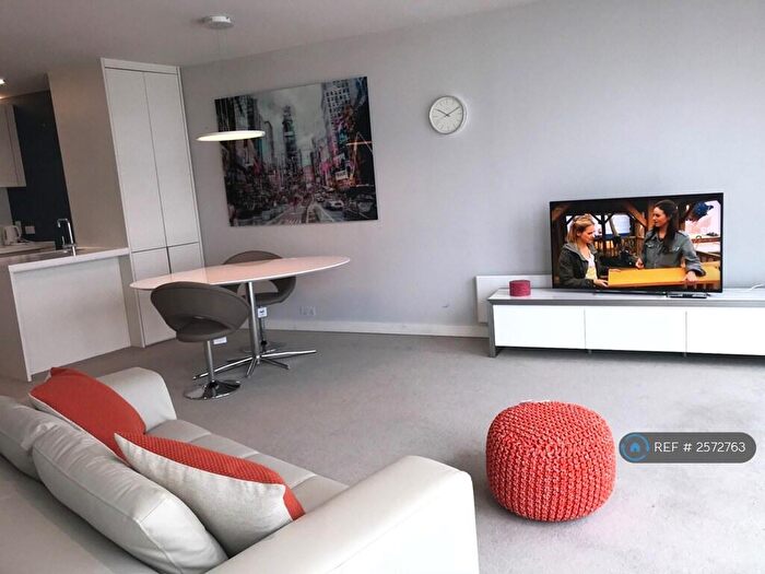1 Bedroom Flat To Rent In The Rotunda, Birmingham, B2