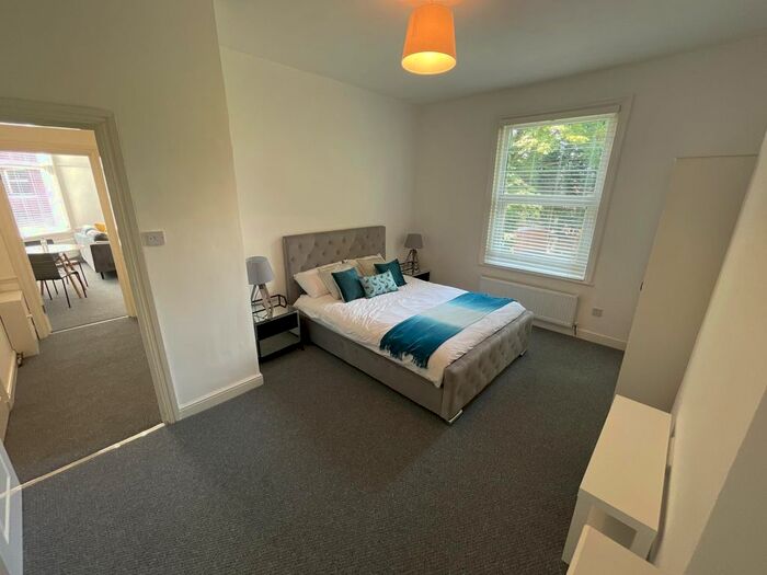 1 Bedroom Flat To Rent In Ballbrook Avenue, Didsbury, M20