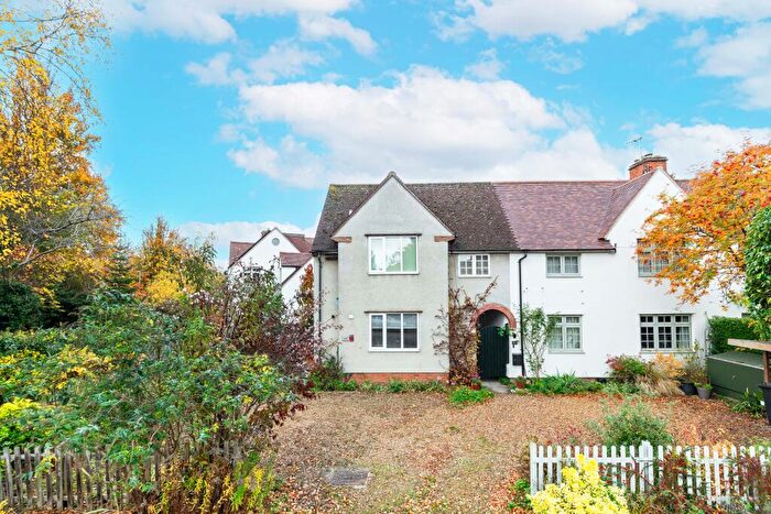 3 Bedroom End Of Terrace House For Sale In Hinton Avenue, Cambridge, CB1