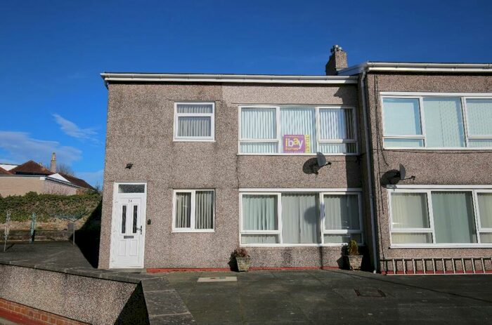 2 Bedroom Flat To Rent In Old Hall Close, Morecambe, LA4