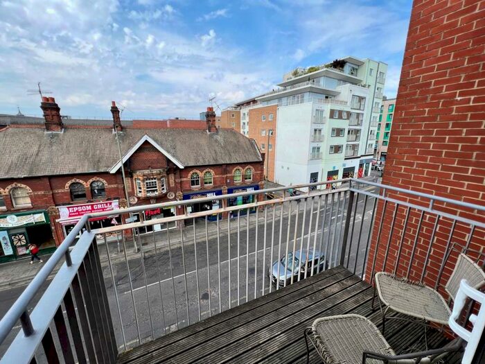 2 Bedroom Apartment To Rent In The Oaks Square, Epsom, KT19