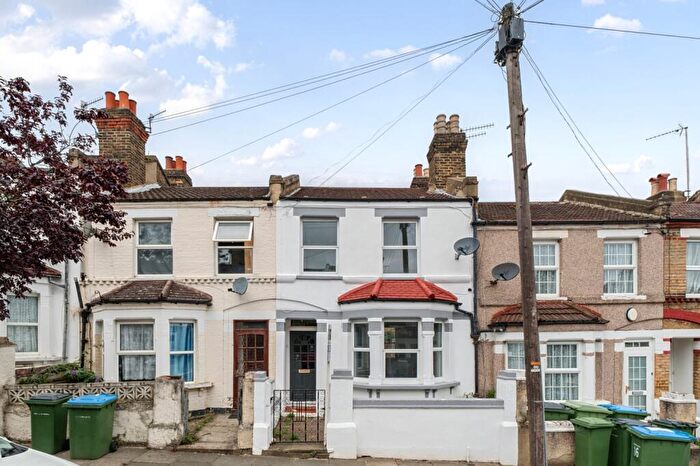 2 Bedroom Terraced House To Rent In Liffler Road London, SE18