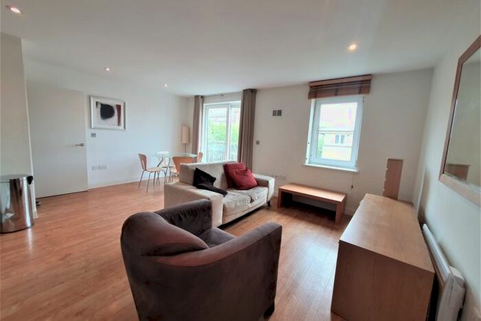1 Bedroom Flat To Rent In Queensgate House, Bow Central, London, E3