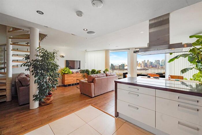 2 Bedroom Duplex For Sale In Coral Apartments, Royal Victorian Dock, E16