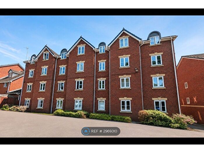 2 Bedroom Flat To Rent In Worsley, Manchester, M28