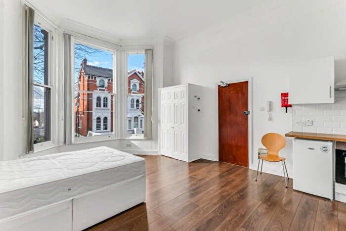 Apartment To Rent In West End Lane, West Hampstead, NW6