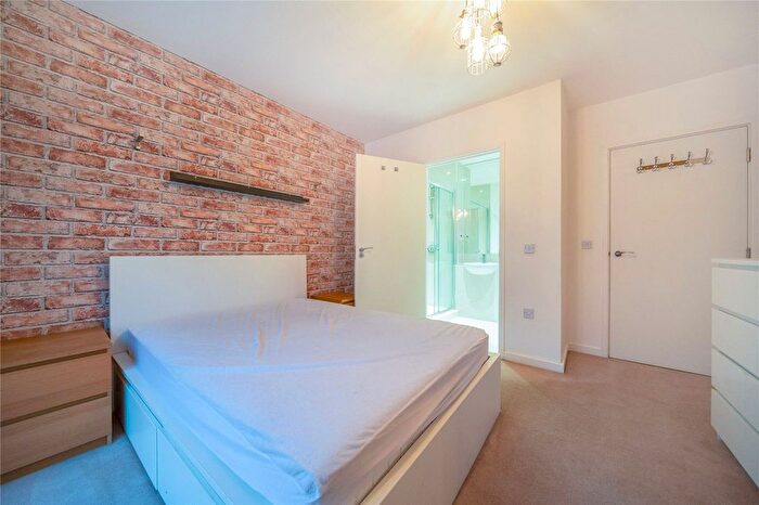 2 Bedroom Flat To Rent In Wintergreen Boulevard, West Drayton, UB7