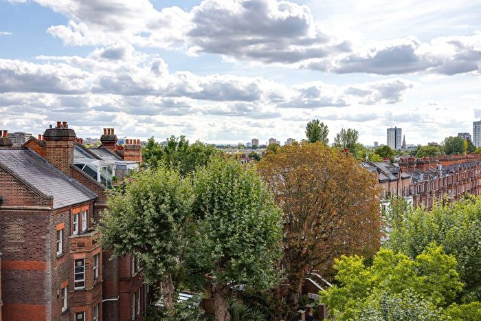 2 Bedroom Flat For Sale In Greencroft Gardens, South Hampstead, London, NW6