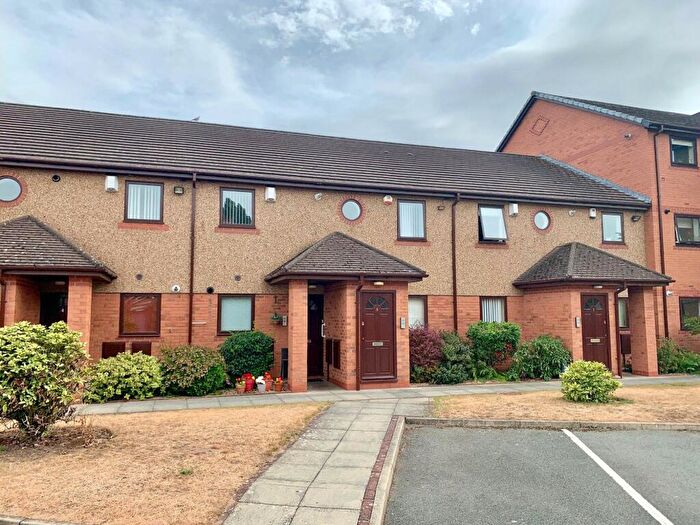 2 Bedroom Flat For Sale In Murray Grove, West Kirby, Wirral, Merseyside, CH48