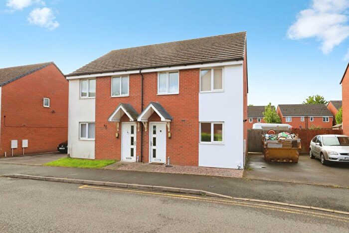 3 Bedroom Semi Detached House For Sale In Baynton Drive, Wolverhampton, WV2