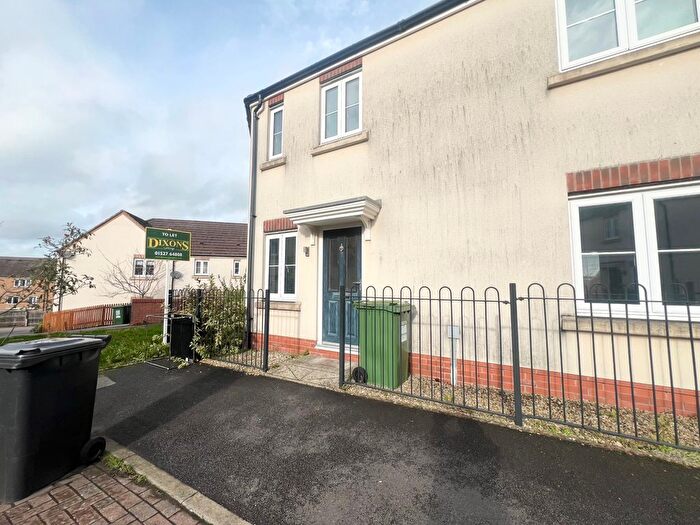 3 Bedroom Property To Rent In Dixon Close, Redditch, B97