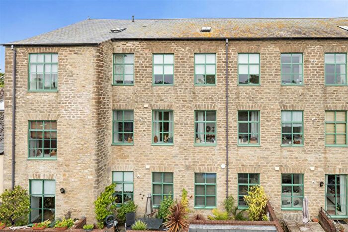 2 Bedroom Apartment For Sale In Priory Lane, Bridport, DT6