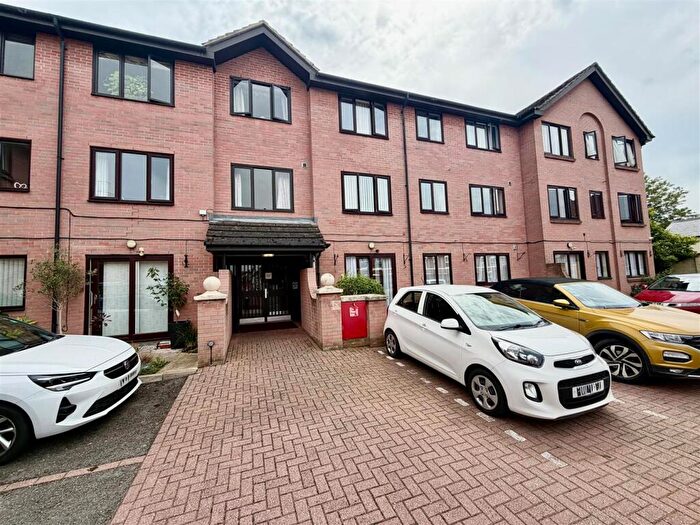 2 Bedroom Retirement Property For Sale In Henry Street, Gloucester, GL1