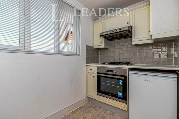 1 Bedroom End Of Terrace House To Rent In Lovelace Road, Long Ditton, Surbiton, KT6