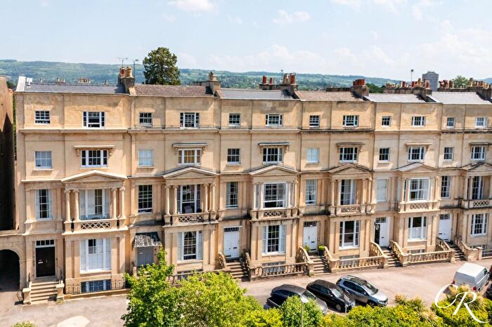 1 Bedroom Flat For Sale In Lansdown Terrace, Cheltenham, GL50