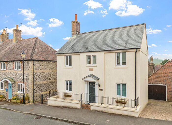 3 Bedroom Detached House For Sale In Stratton, Dorset, DT2